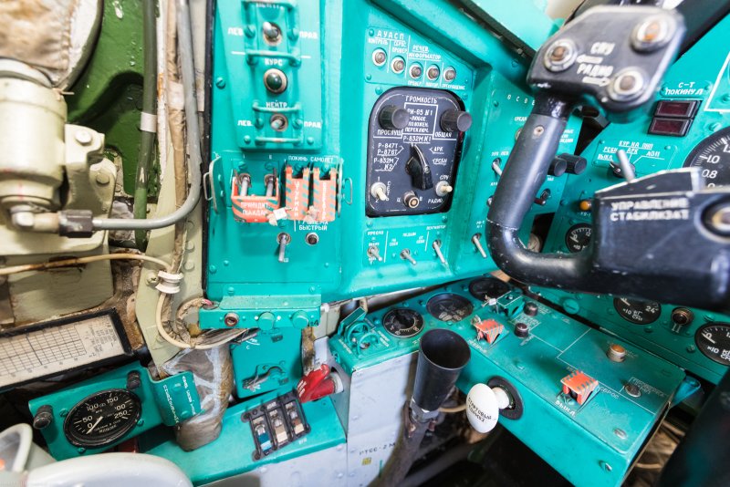 Кабина ту-22м3 пульт катапультирования