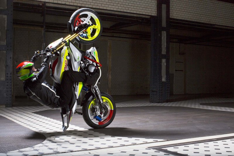 BMW G 310 R Stunt