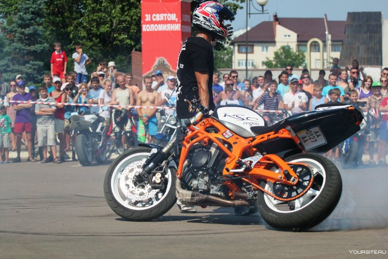 Самое первое шоу стантрайдингу