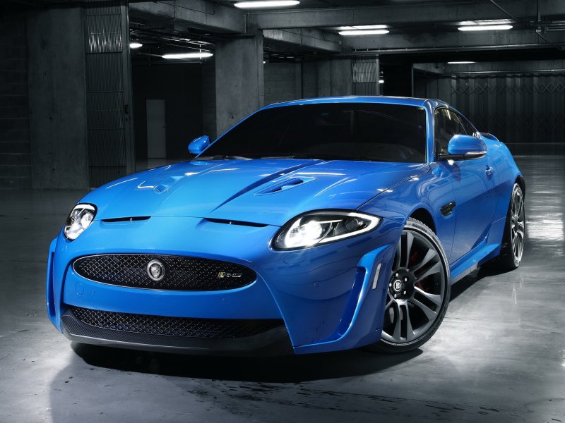 Ягуар XKR