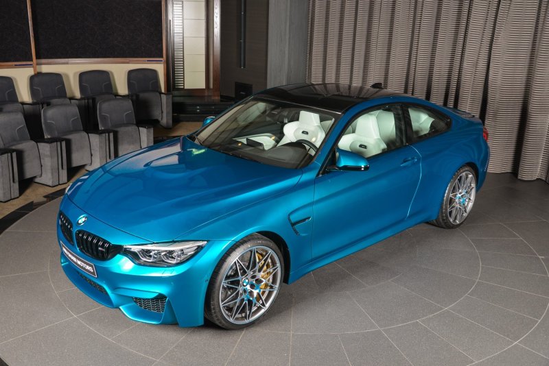 BMW m4 бирюзовая