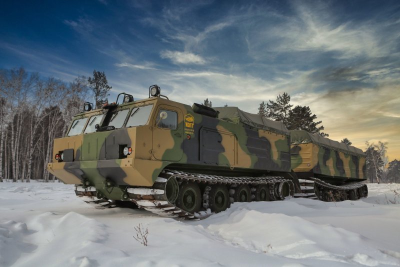 ДТ 10п вездеход