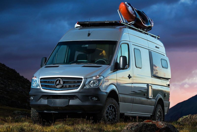 Mercedes Sprinter 4x4 Camper салон