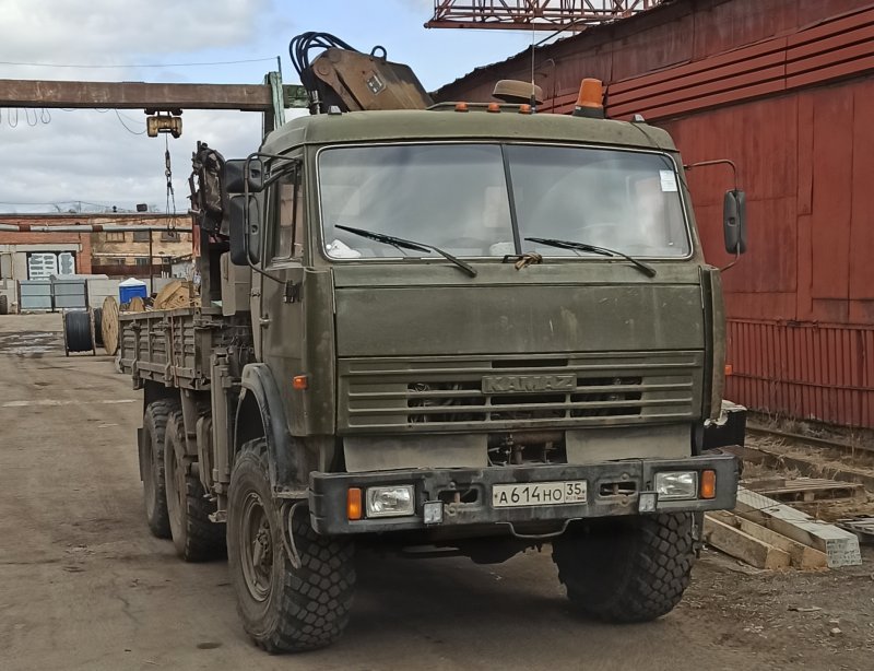 КАМАЗ 43101 армейский
