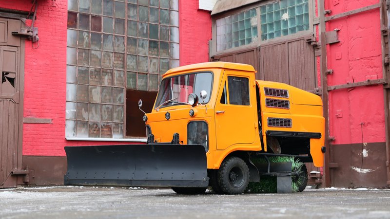 Тротуароуборочная машина тум-975