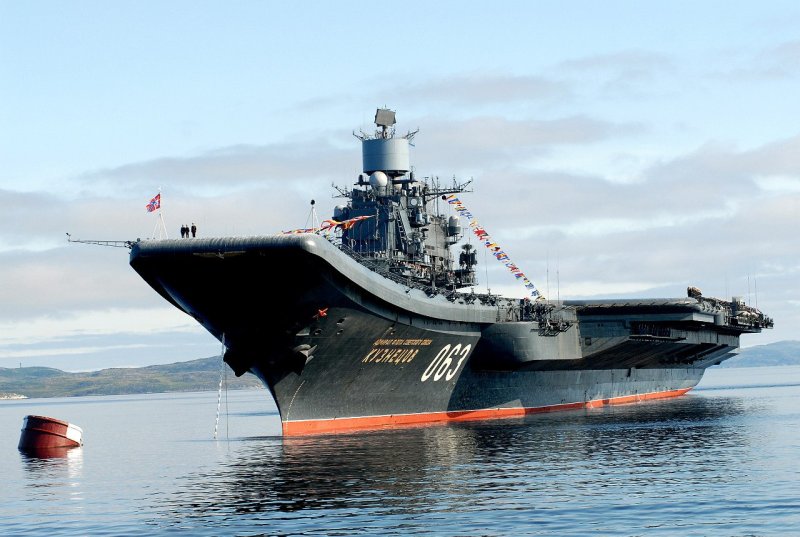 Корабль авианосец Адмирал
