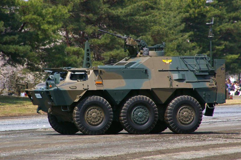 Бронеавтомобиль Komatsu Lav