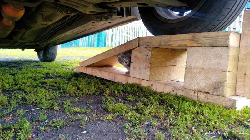 Мини эстакада для автомобиля из дерева
