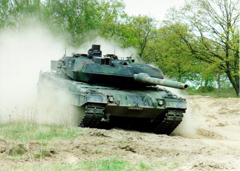 MBT Leopard 2a4