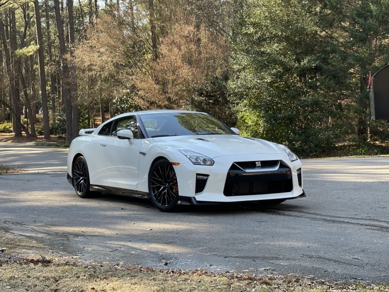 Nissan gt-r r35 2013