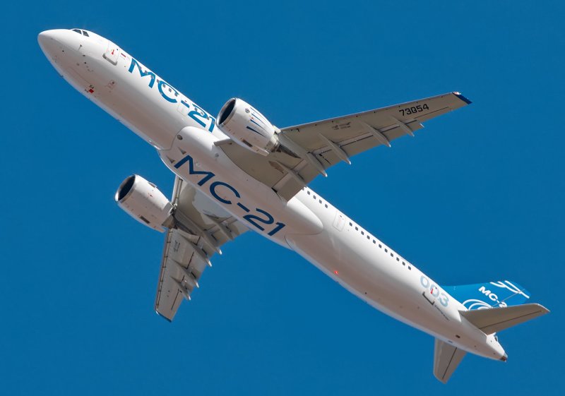 MC 21 200