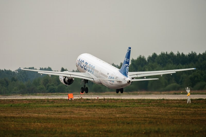 G-TCSX Boeing 757