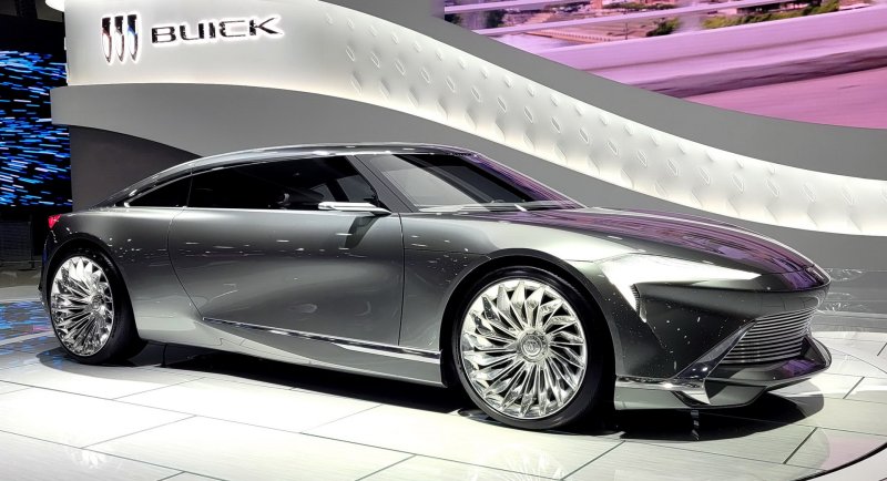 MCLAREN Concept e-Zero