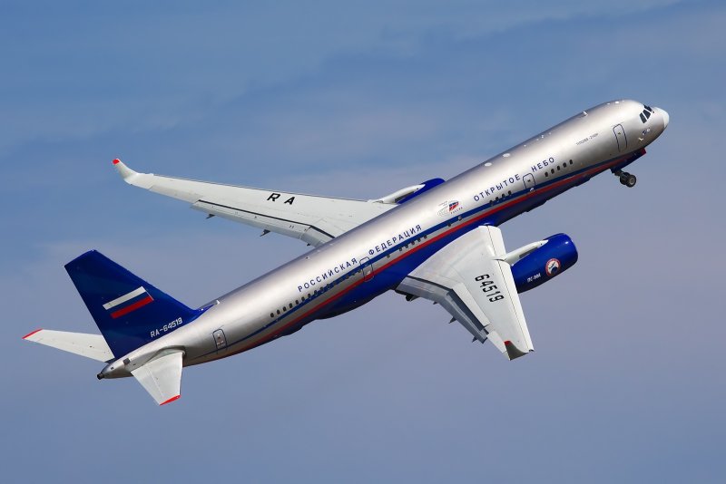 Ту 214 открытое небо