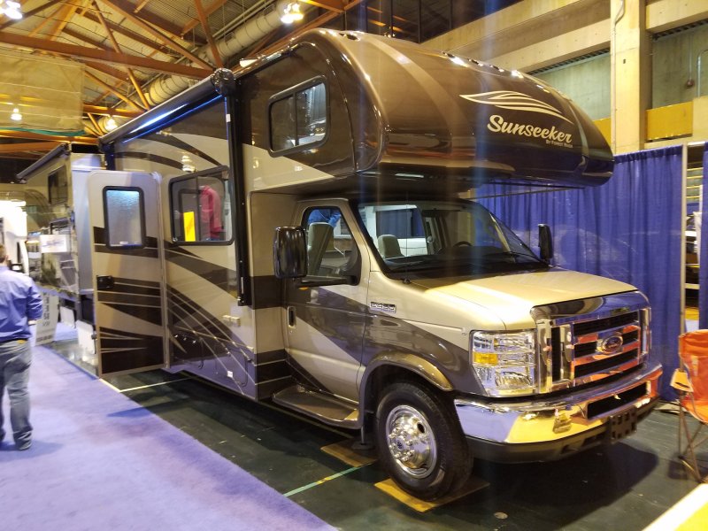 Автодом Mercedes 8x8 Expedition