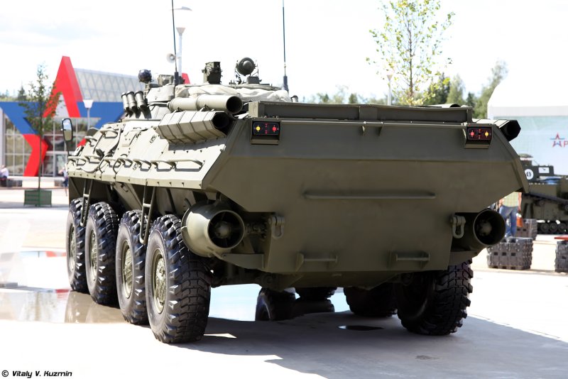 БТР-90 бахча