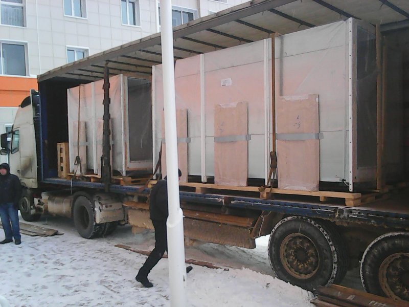 Боковая погрузка фуры