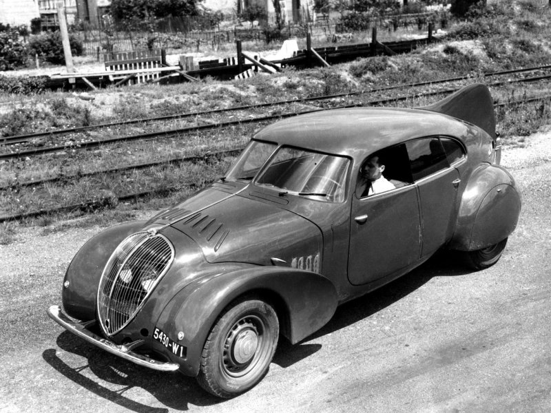 Cord 812 Beverly sedan 1937