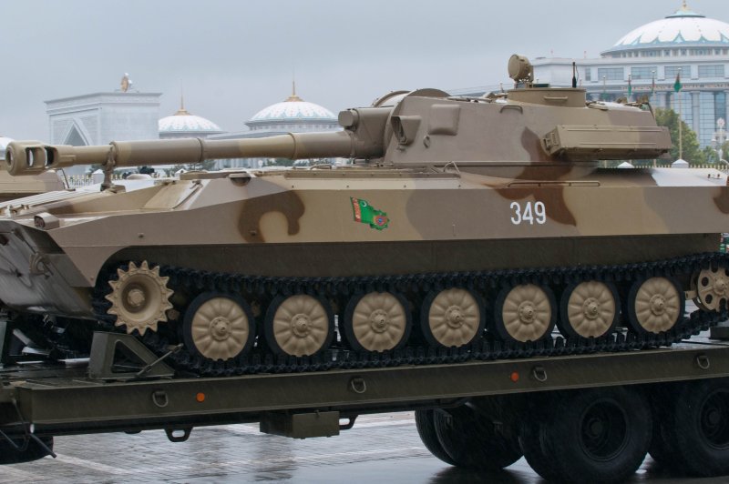 САУ 2с1 гвоздика парад