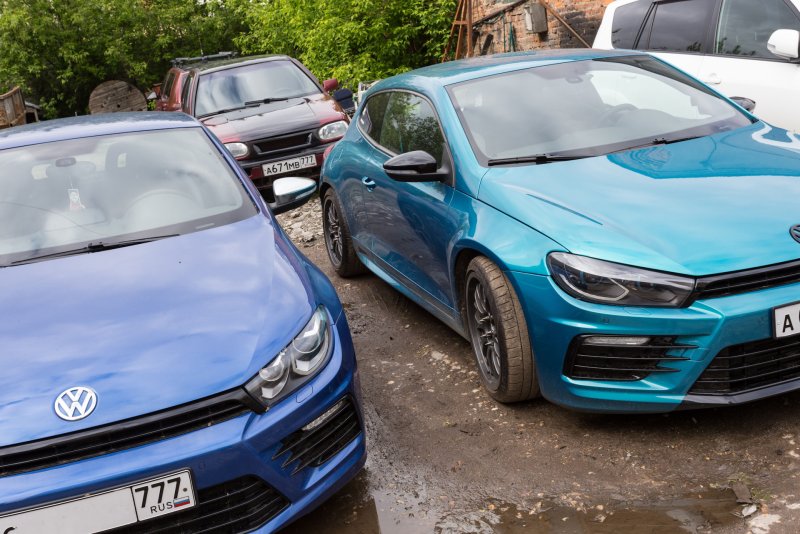 Volkswagen Scirocco голубая