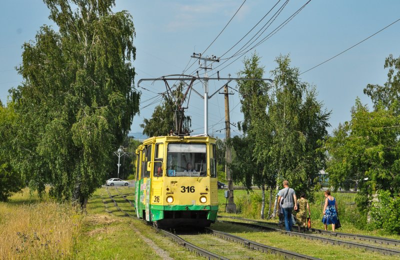 Трамвай КТМ 605