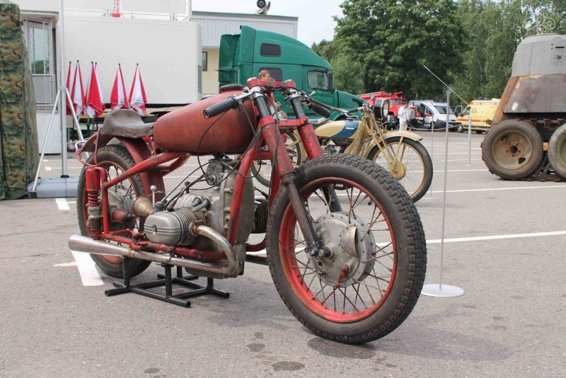 Lazareth lm847 — 4-колесный мотоцикл