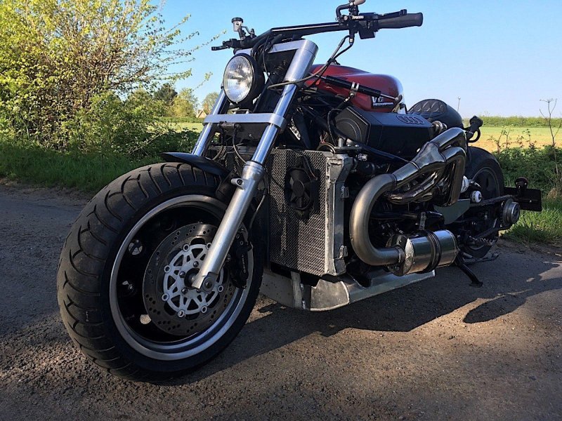 Мотоцикл Урал с v8