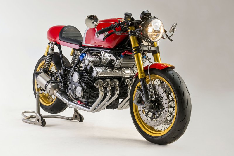 Шестицилиндровая Honda CBX 1000