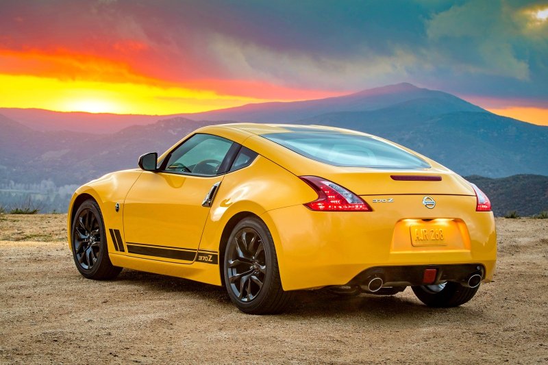 Nissan Altima Coupe 2012