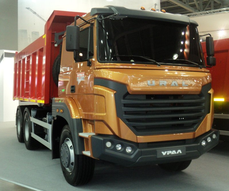 Бескапотный самосвал Урал c26.328p