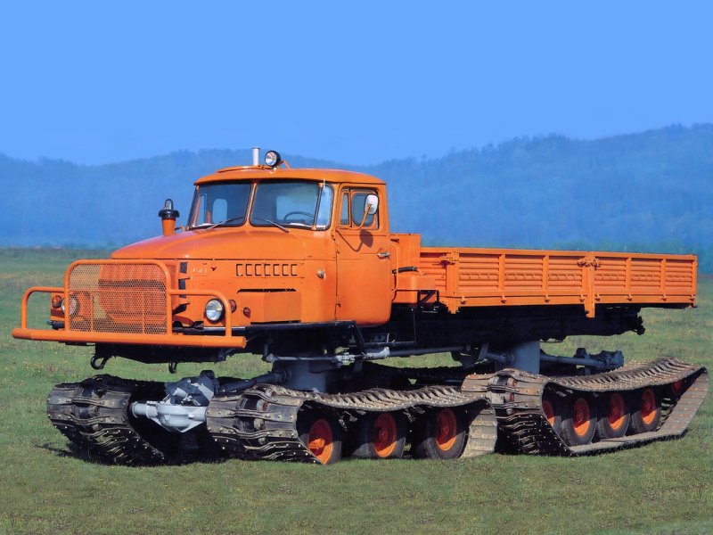 ГАЗ 53 на гусеницах