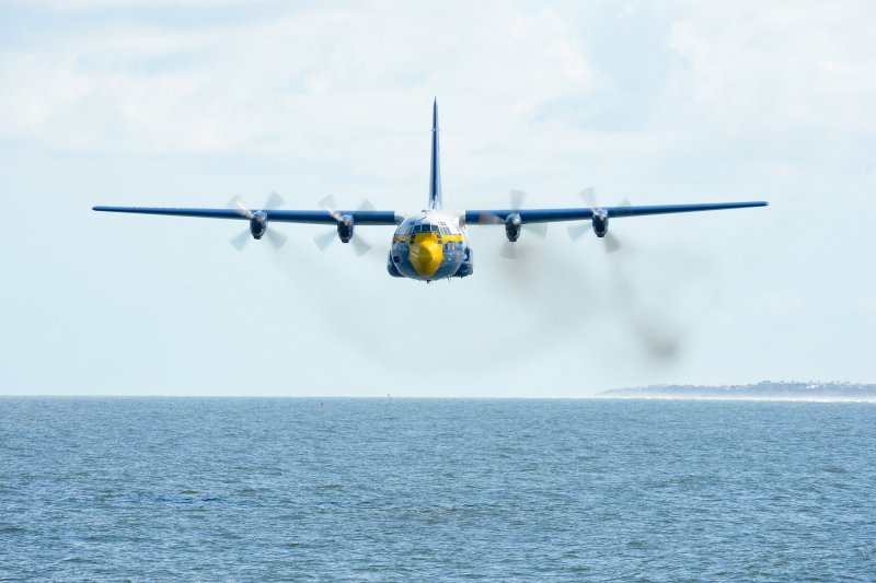 Lockheed c-130 Hercules ангел