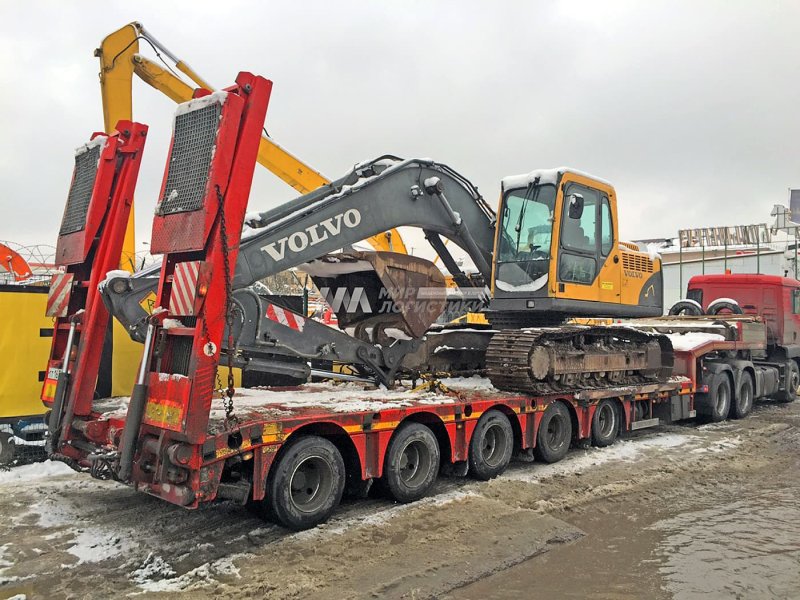 JCB 540 на трале