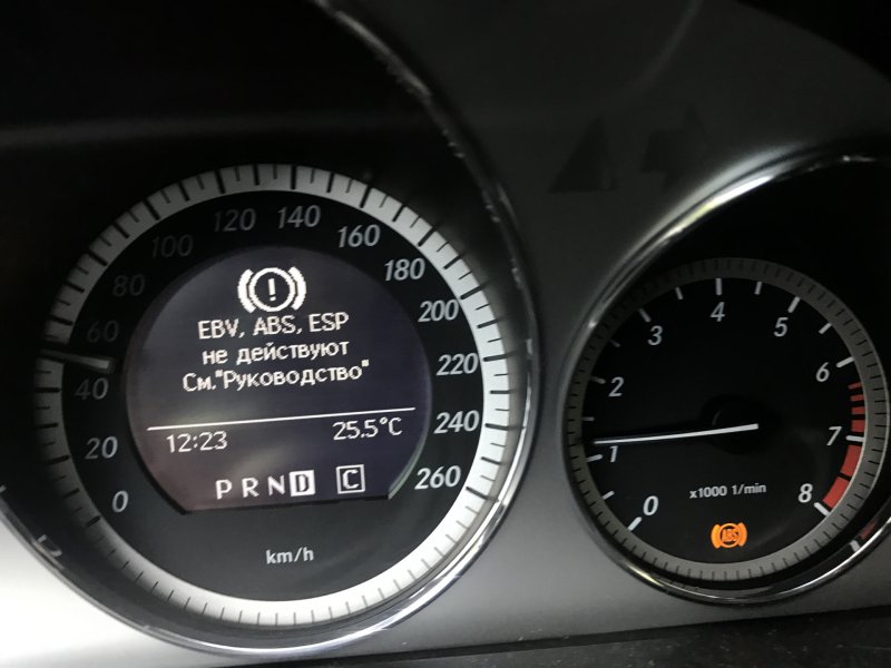 W204 отключился ABS ESP