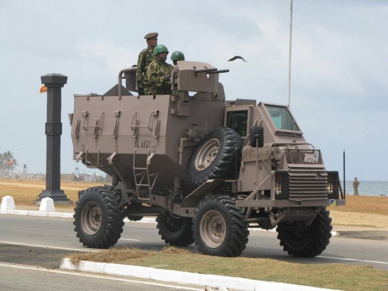 ЮАРОВСКИЙ MRAP Buffel