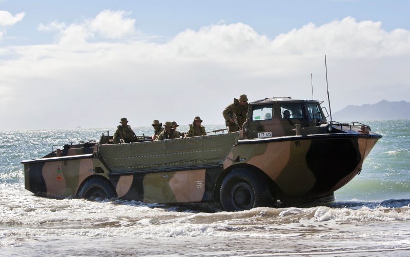 Амфибия LARC-60