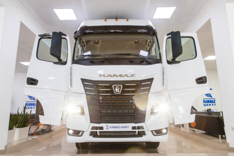 КАМАЗ r810d