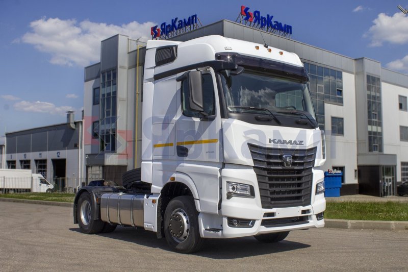 Тягач КАМАЗ-54901