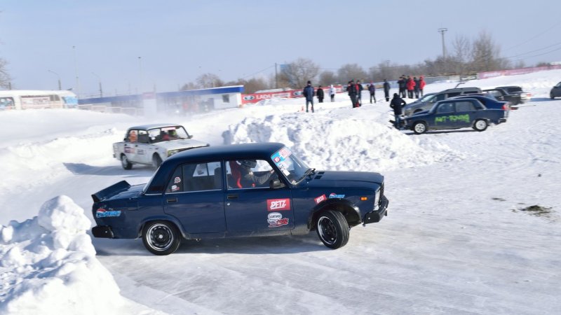 ВАЗ 2107 зимний дрифт