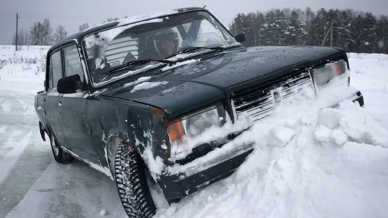 ВАЗ 2107 дрифт зима