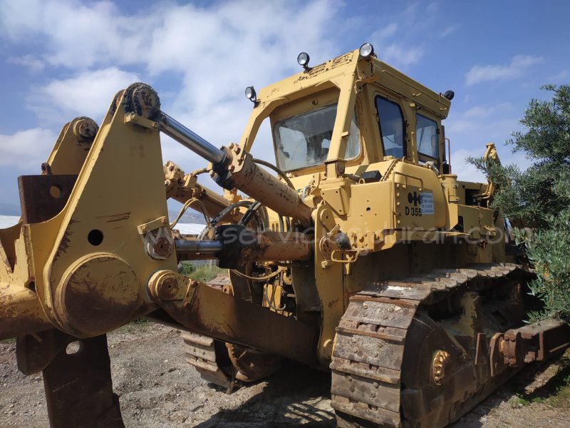 Komatsu d355 Scale