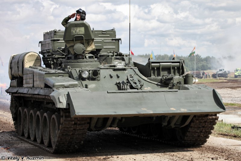 Бронированная ремонтно-эвакуационная машина Брэм-1