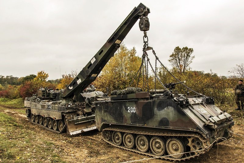 Ремонтно эвакуационная машина на базе т 72
