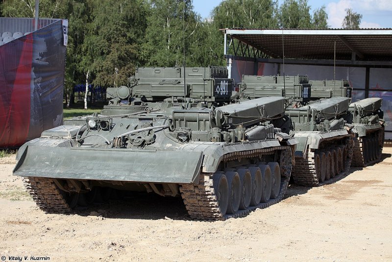Бронированная ремонтно-эвакуационная машина Брэм-1
