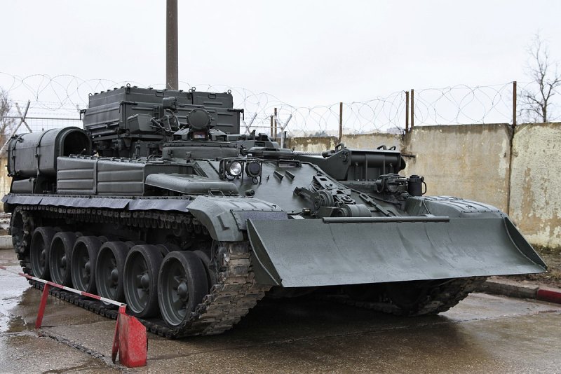 Бронированная ремонтно-эвакуационная машина Брэм-1м
