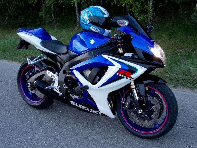 Сузуки GSX R 600