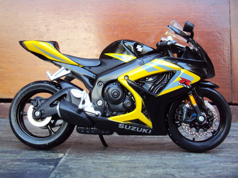 Мотоцикл Suzuki GSX-r600