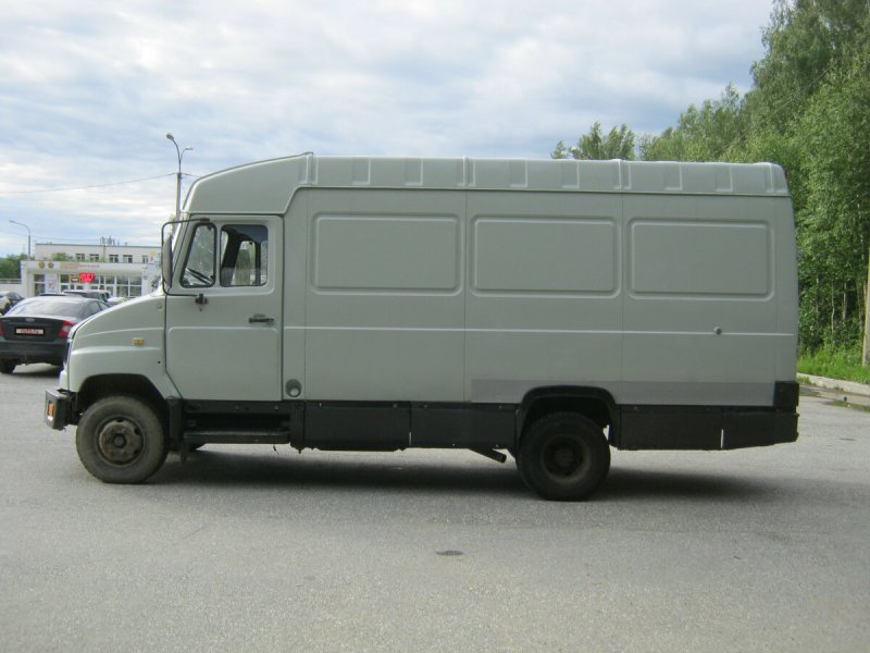 ЗИЛ 5301 бычок цельнометаллический фургон