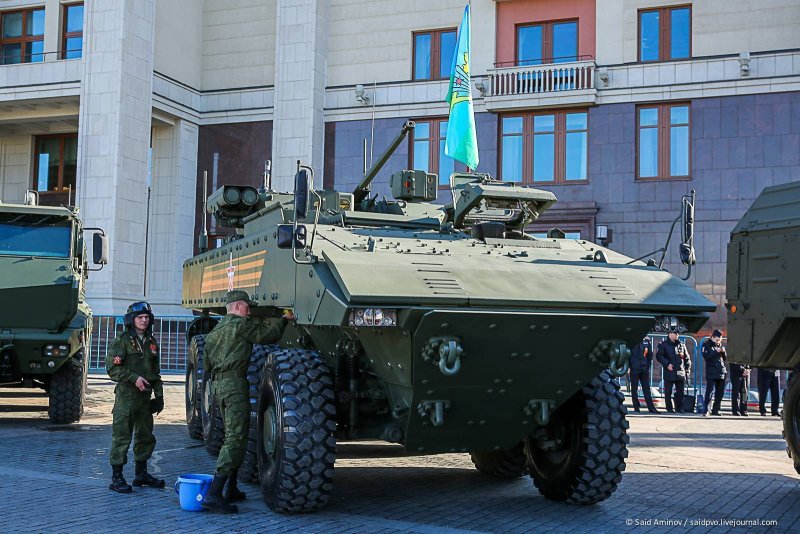 БТР Бумеранг 125мм