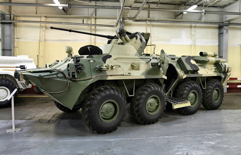 Колонна БТР 80